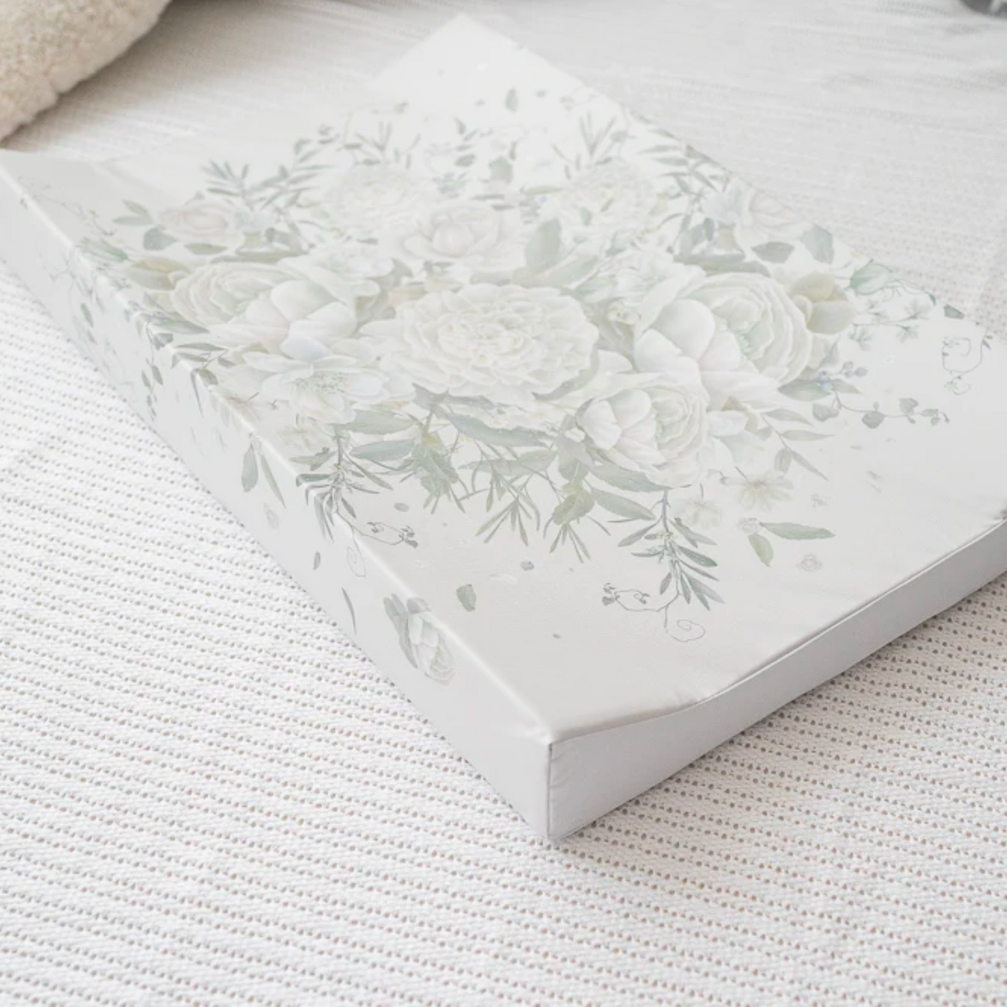 Load image into Gallery viewer, White Roses Wedge Mat
