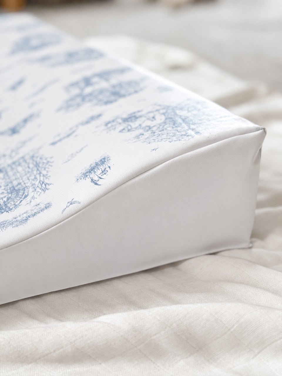 Spring Toile Blue Wedge Mat