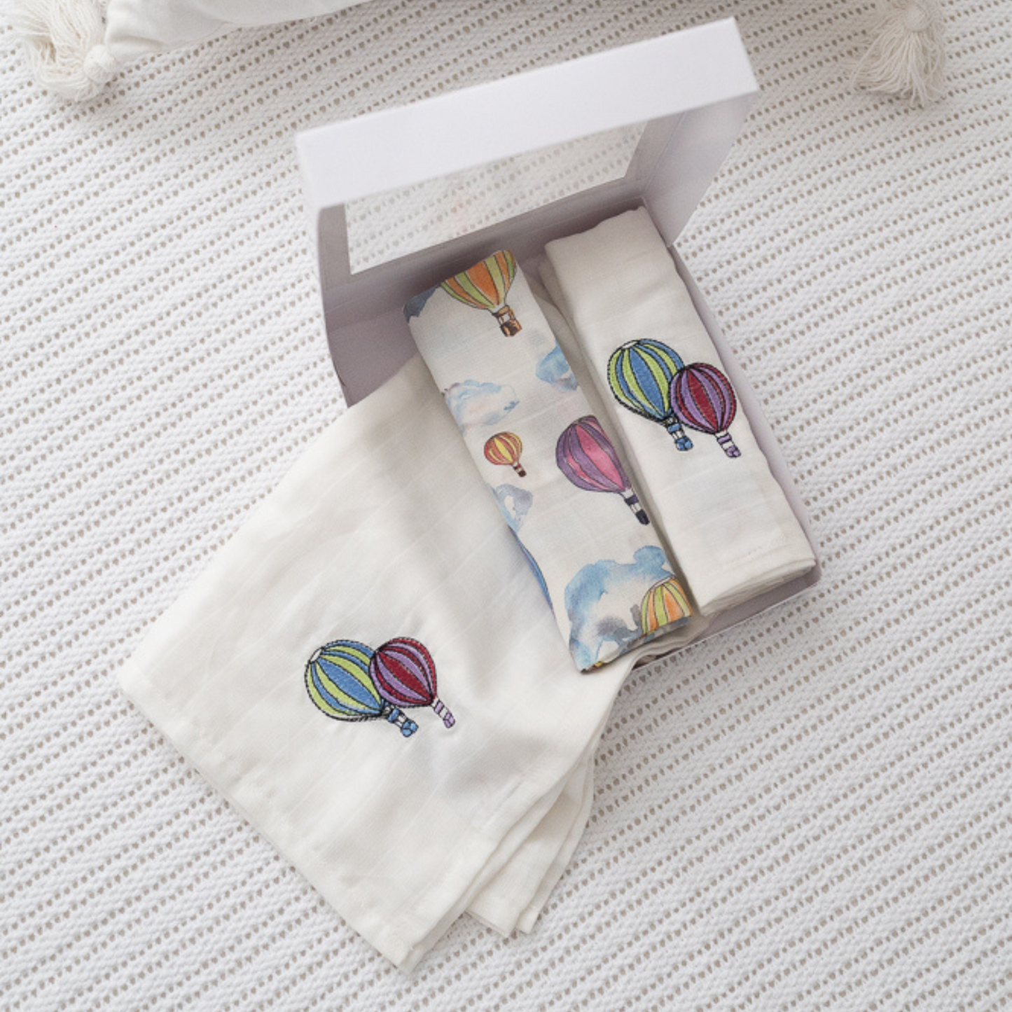 Load image into Gallery viewer, Balloon Festival Muslin Swaddle (Set of 3)
