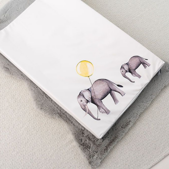 Load image into Gallery viewer, Elephant Parade Wedge Mat
