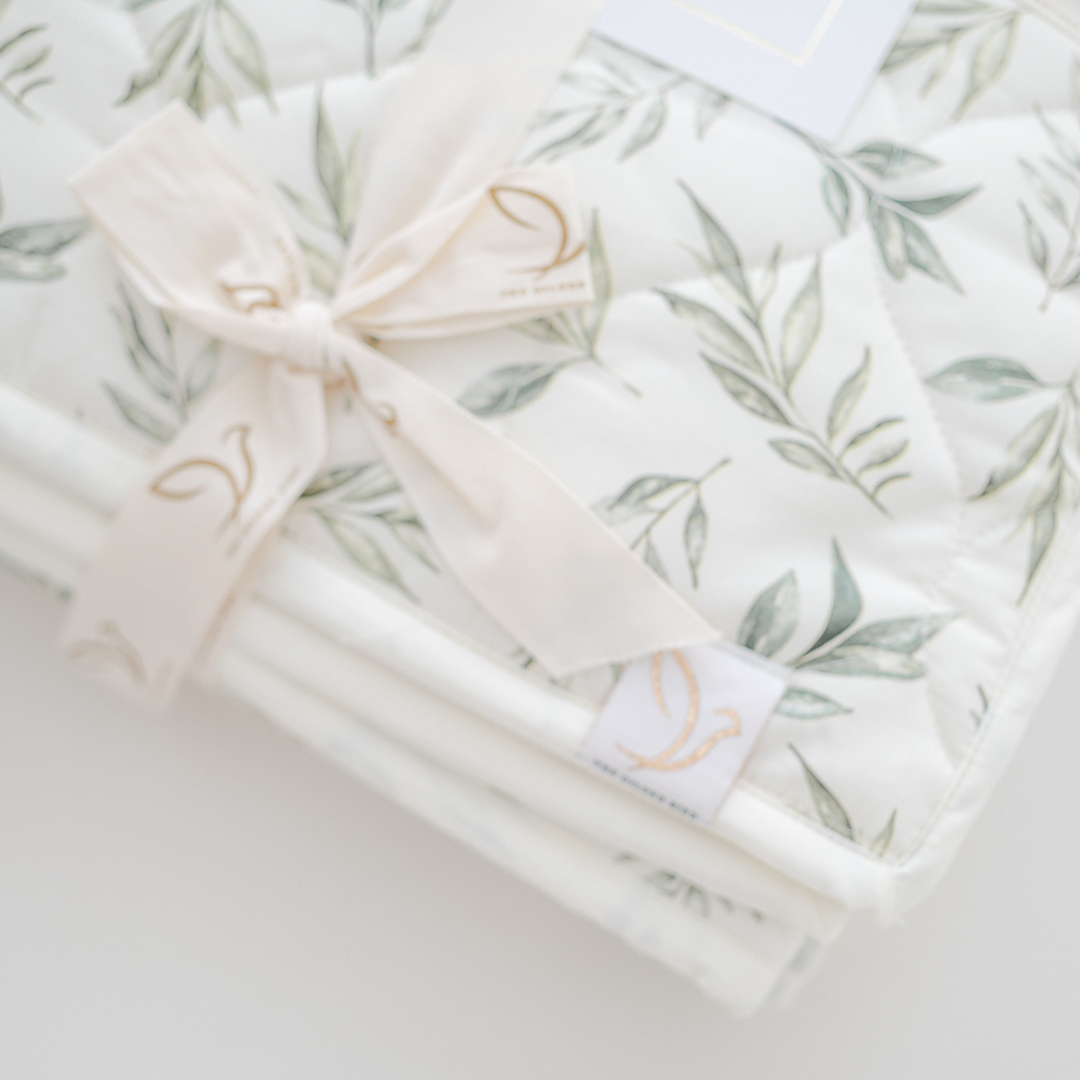 Linen Leaves Green Quilted Playmat